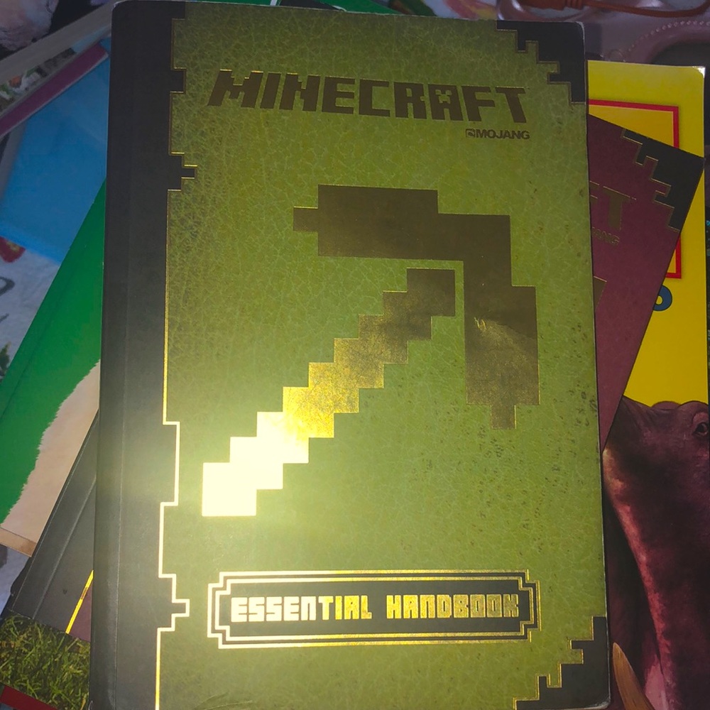 Minecraft Essential Handbook